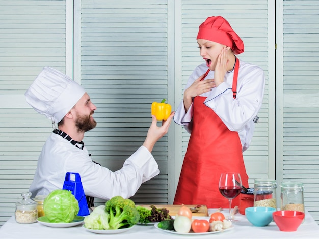 Kucharz podczas warsztatów